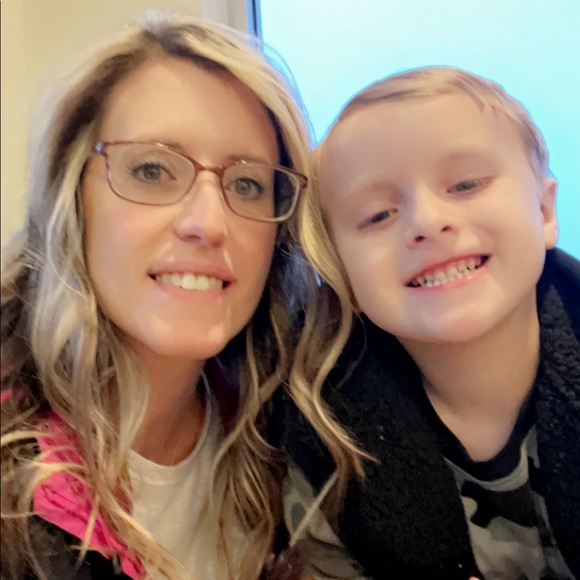 Meet your Posher, April ⭐️ - Picture 11 of 16